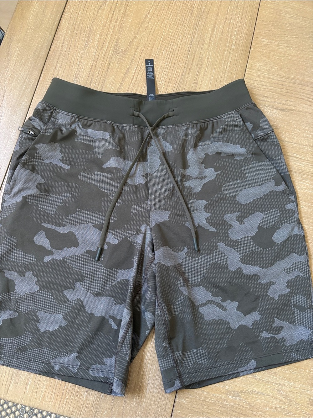 Lululemon Men's Camouflage Active Drawstring Shorts - Olive Camo